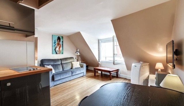 Studio de Charme Dans un Ancien Hôtel Particulier Napoléon III