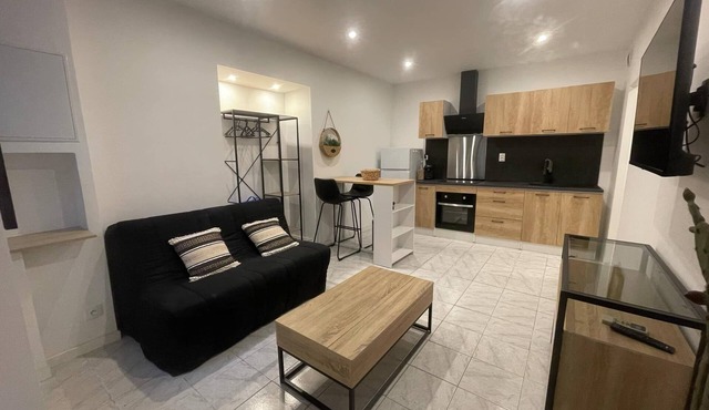 Studio in the historic center of Pont-Saint-Esprit