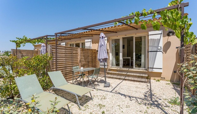 Studio "La Fourmi" with Mountain View, Wi-Fi and Air Conditioning