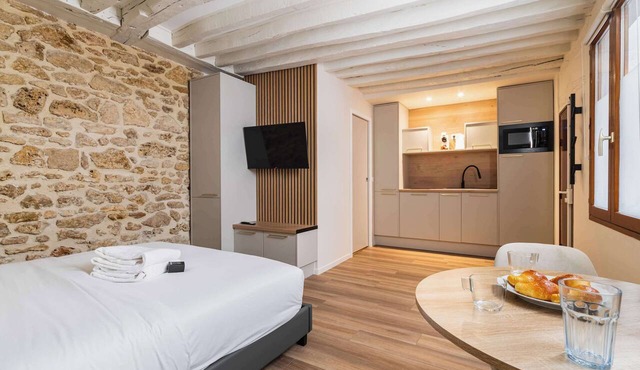 Studio refait a neuf ile saint louis Paris 4 - 2P
