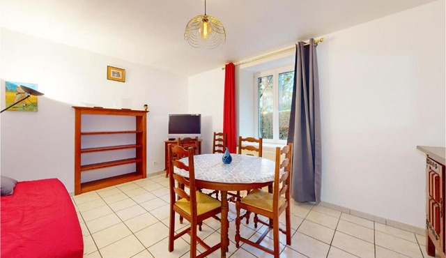 Stunning Apartment In Trouvans With Wifi