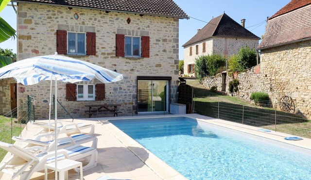 Stunning private villa for 5 guests with A/C, private pool, TV, terrace and panoramic view