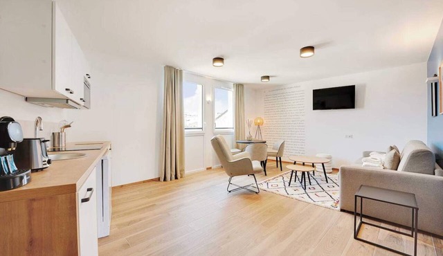 Suite Marcellin #34 - Rooftop & Air Conditioning