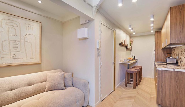 Suite with terrace & AC Paris Heart of the Marais
