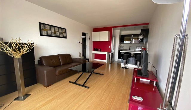 T2 apartment 47m ² renovated, modern, bright, quiet 5 minutes from Paris