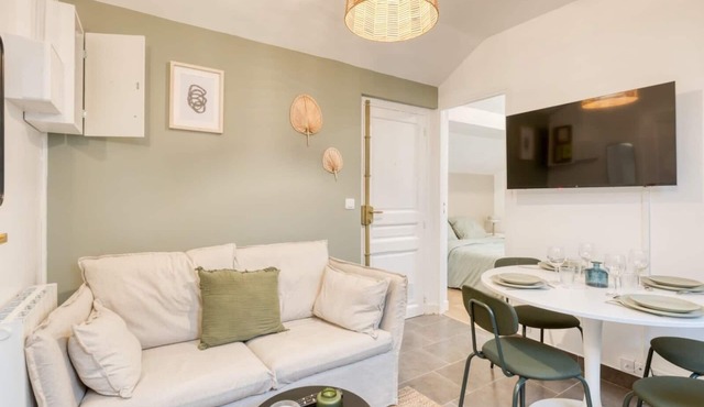 T3 apartment just outside Paris