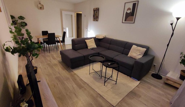 T3 lumineux avec grande terrasse et parking sécurisé
