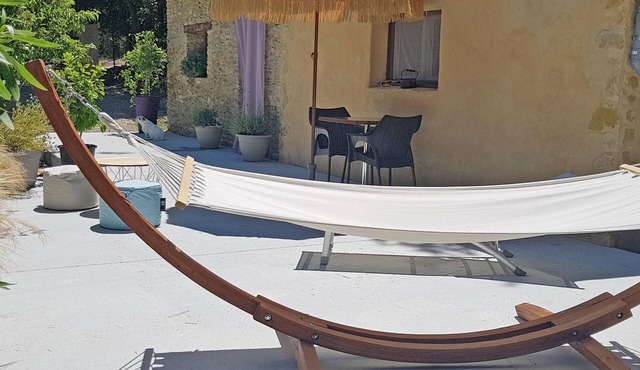 Tastefully decorated gîte with airco and heated pool