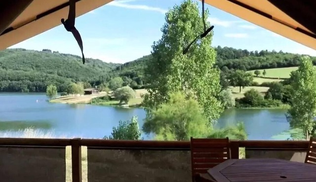 Tent Safari Lodge lake view 5 persons