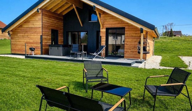 THĒNA | Chalet d'Exception Spa & Montagne (Jacuzzi & Love room)