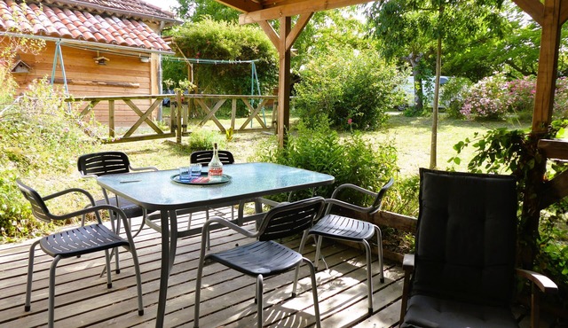 The divine freshness of the Gite Champêtre in Drôme Provençale, a renovated farmhouse, MARSANNE