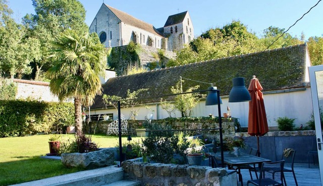 The landmark, pleasant accommodation, breathtaking view