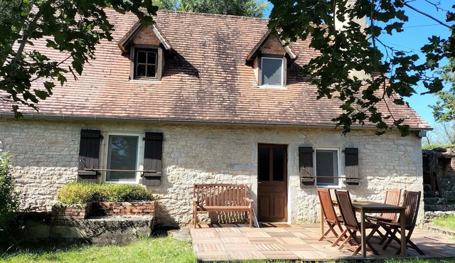 Traditional Lot cottage