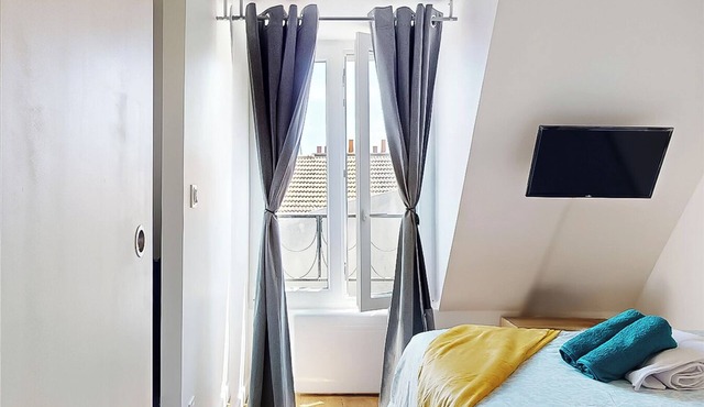 TWIN 1 & 2 STUDIOS METRO PARIS DISNEY WIFI RER A