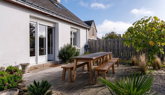 Ty Eole Comfortable Holiday Home 10p with Private Terrace, Garden & Wi-Fi in Quiberon