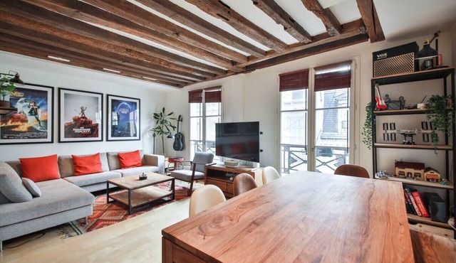 Typical Parisian Duplex in Le Marais and the Latin Quarter 4