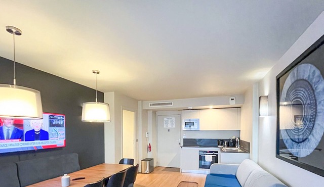 Urban Flat 132 - Beautiful 4 BDR Flat in Montorgueil