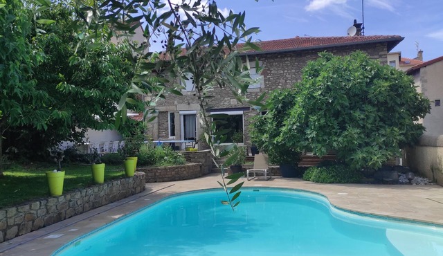 Vacation Rental 3 July 11 Renovated farmhouse with pool, sauna, hot tub, and air conditioning; hammock