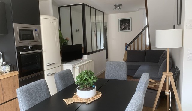 Valley House in Clisson