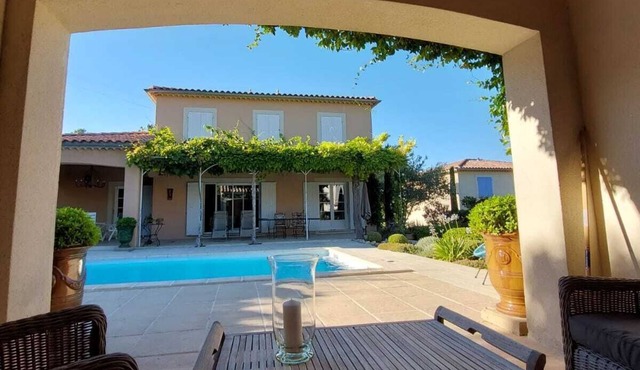 Villa au Pied des Dentelles de Montmirail en Provence