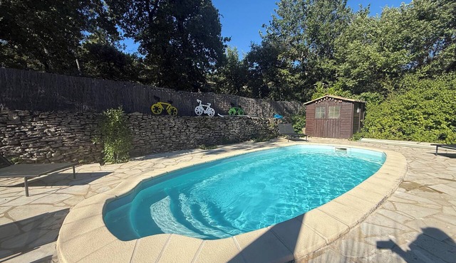 Villa Avec Piscine Privée sur les Hauteurs de Faucon, à 15 km du Mont Ventoux