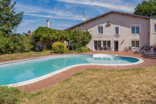 Villa Carpe Diem - avec piscine, proche Nancy