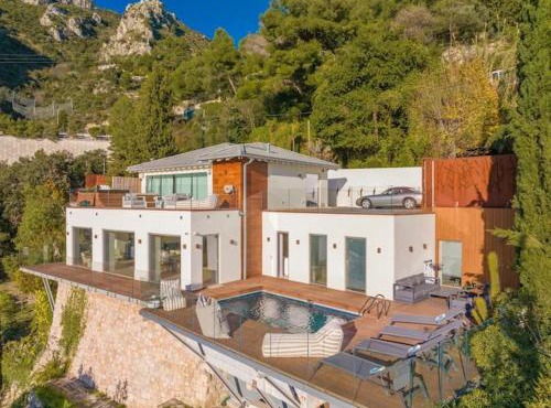 Villa de luxe avec vue panoramique sur la mer et Monaco