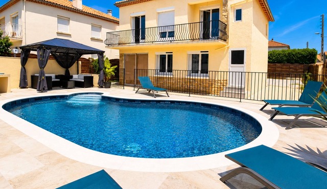 Villa des Romarins ⭐ - Swimming pool, Spa, Family-Group - Montélimar