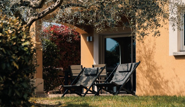 Villa Grenache - private terrace and garden