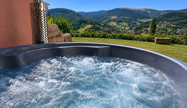 Villa "Gîte Heibel" with Mountain View, Jacuzzi, and Air Conditioning