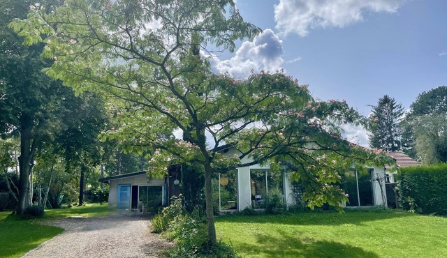 Villa sur le Bord de la Seine à 1h de Paris in Moisson