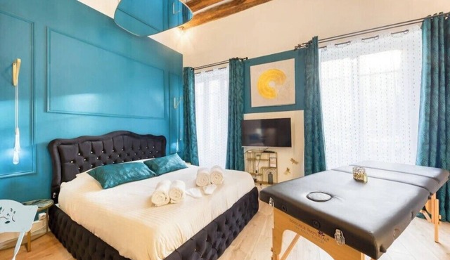 Wellness suite - Jacuzzi and sauna/SPA love room