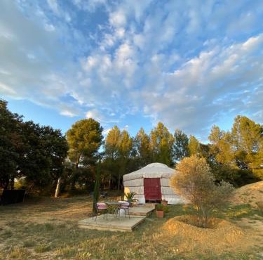 Yourte mongole in Gignac