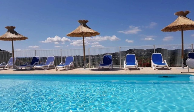 ZEcamping 4* piscine chauffée locatif TV clim 28m2