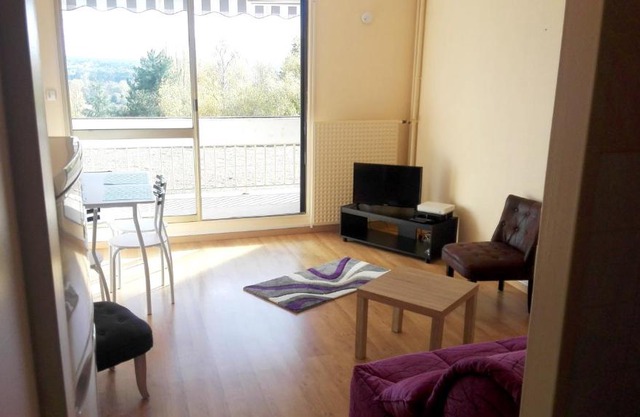 Studio in Montrichard with balcony and WiFi
