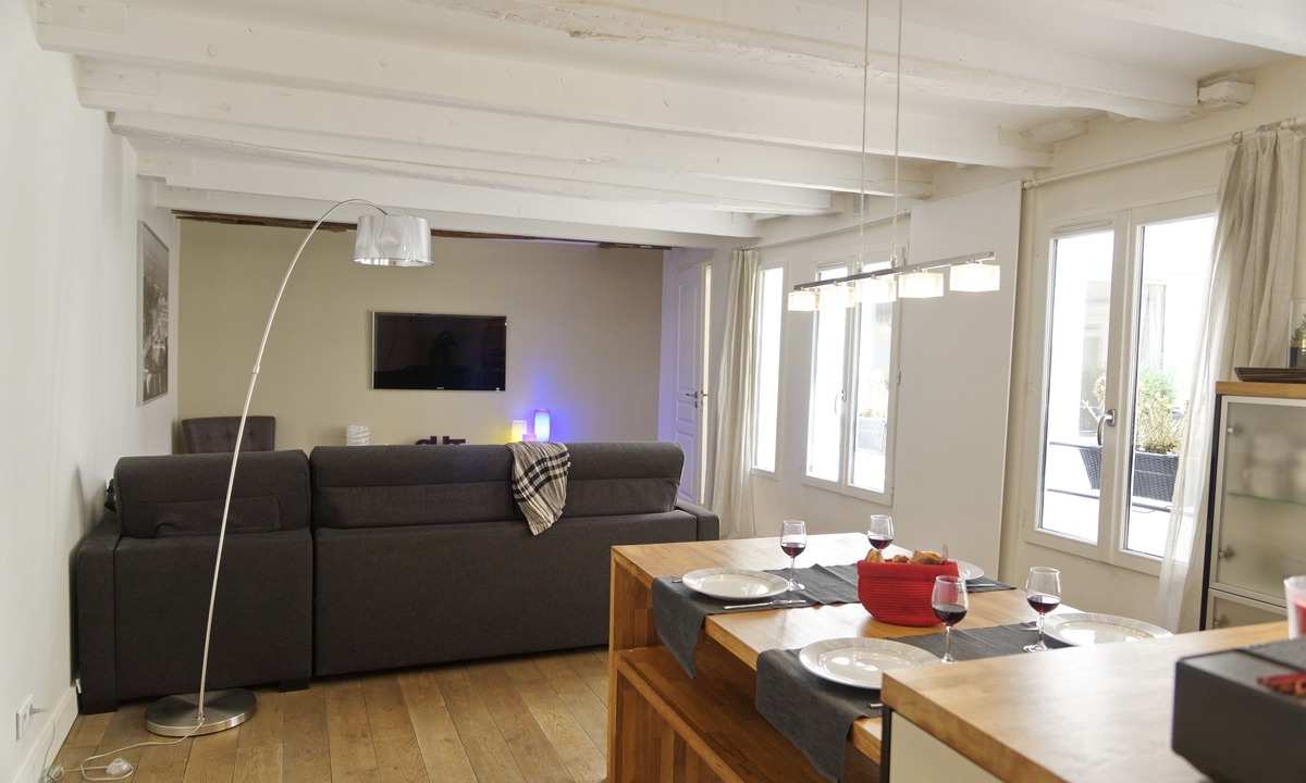 Quartier de la Place-Vendome Apartment | Ecrin à Bijoux - Central and Charming apartment with A/C in historical property