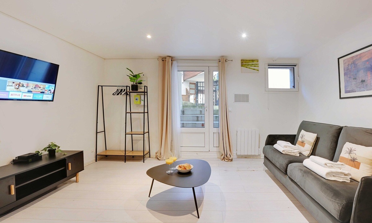 Le Kremlin-Bicetre Apartment | Spacious apartment - 2BR/4P- Le Kremlin-Bicêtre