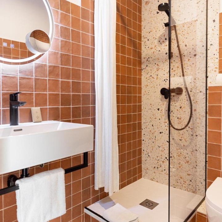 Venasque Hotel | Hôtel La Garrigue & Bar Le Perchoir