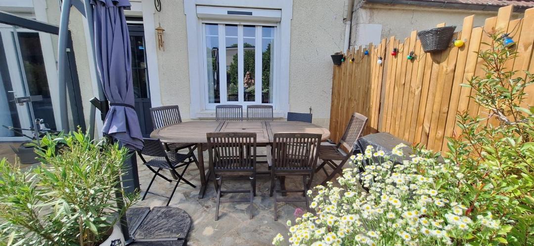 Jussy House | Maison 2 à 8 pers avec jardin clos, cheminée, Wi-Fi fibre, parking, 10 min Auxerre