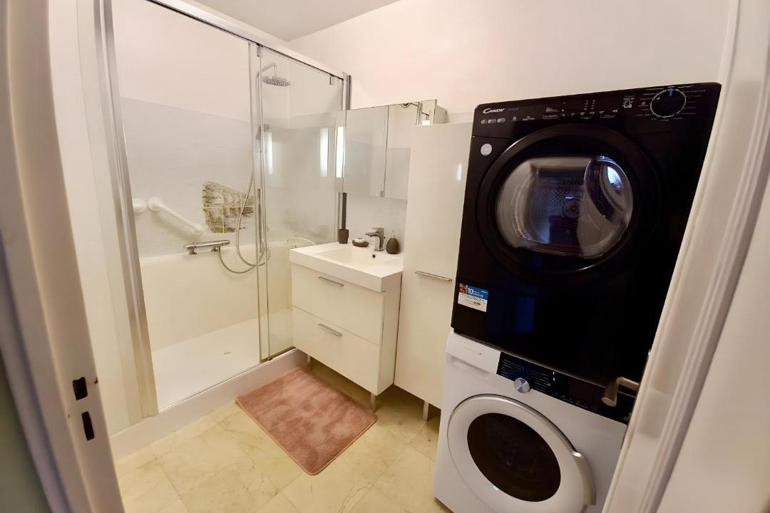 Breche - Prefecture Apartment | Grand 4 pièces espace bureau à 20 min Paris