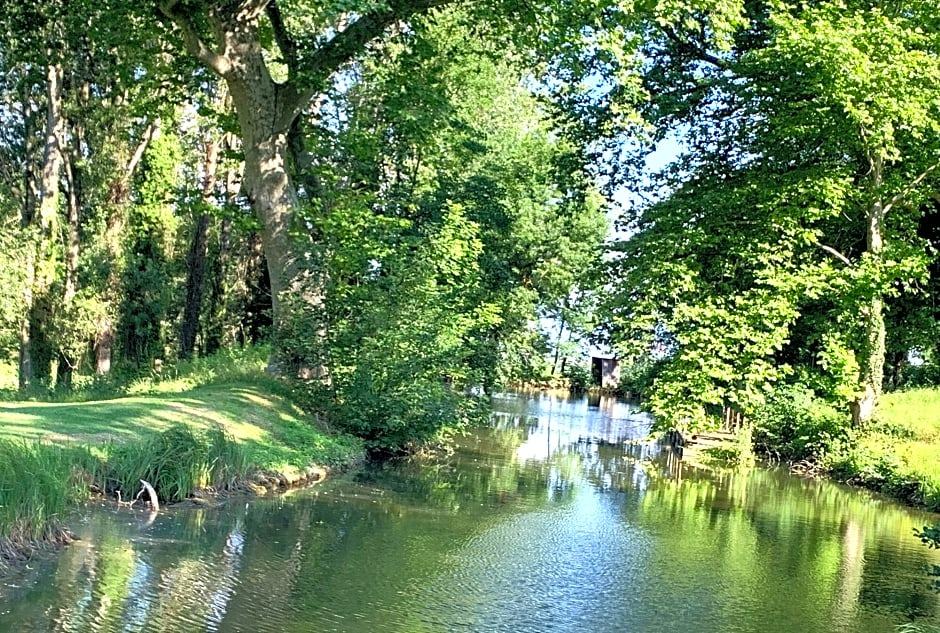Photo of Outdoor in Albon