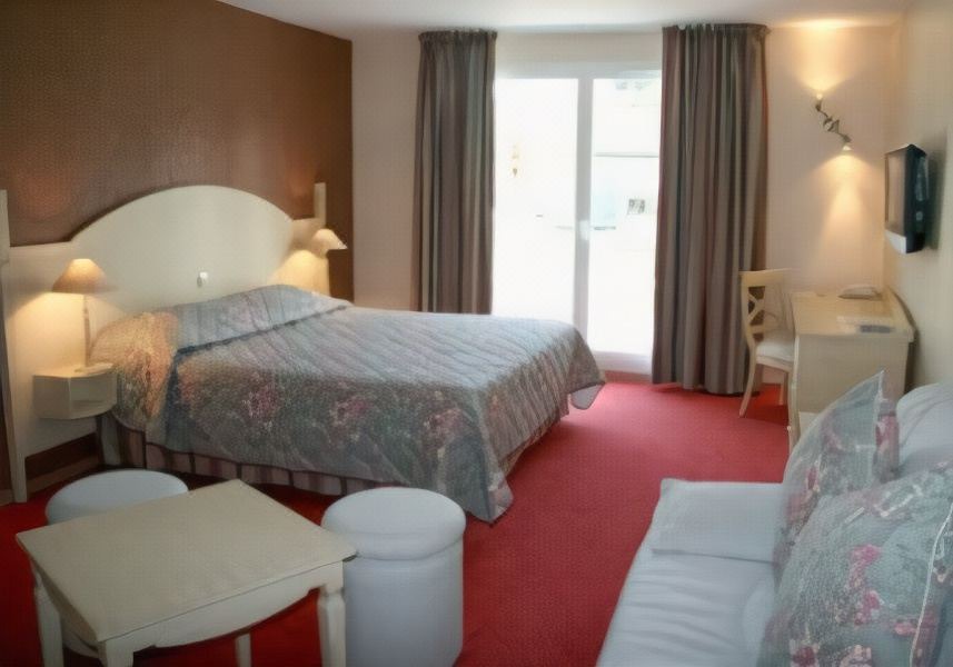 Photo of Bedroom in Albon