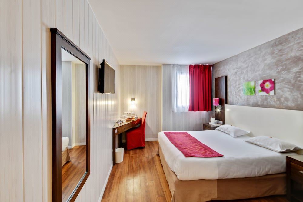 Photo of Bedroom in Villejuif