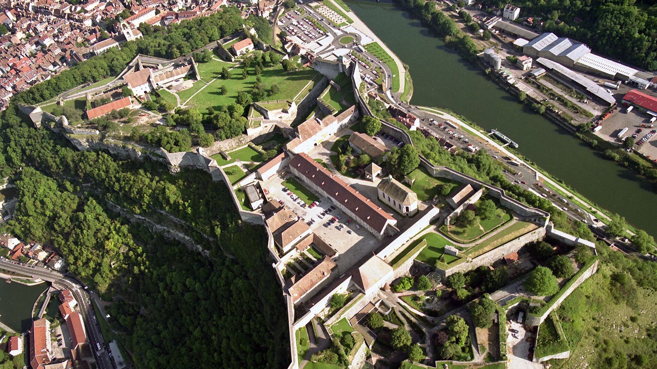 Photo of Others in Besancon