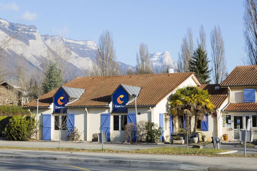 Photo of Buildings in Meylan