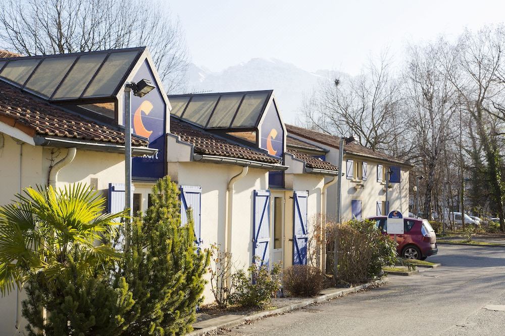Photo of Buildings in Meylan