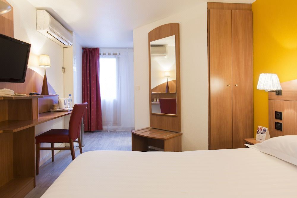 Photo of Bedroom in Meylan