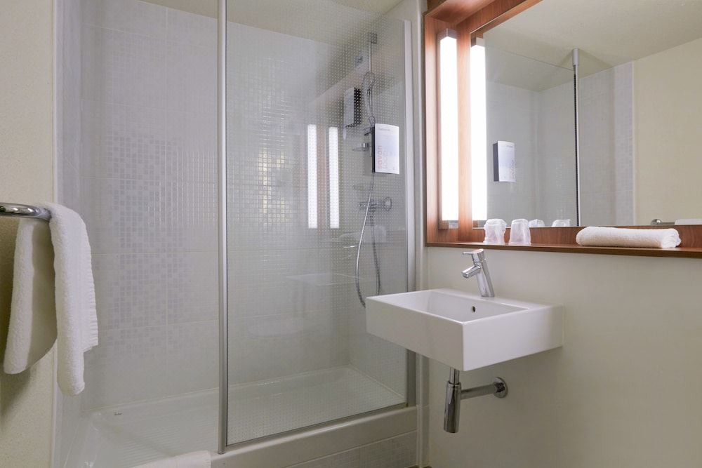 Photo of Bathroom in Epinay-sur-Orge