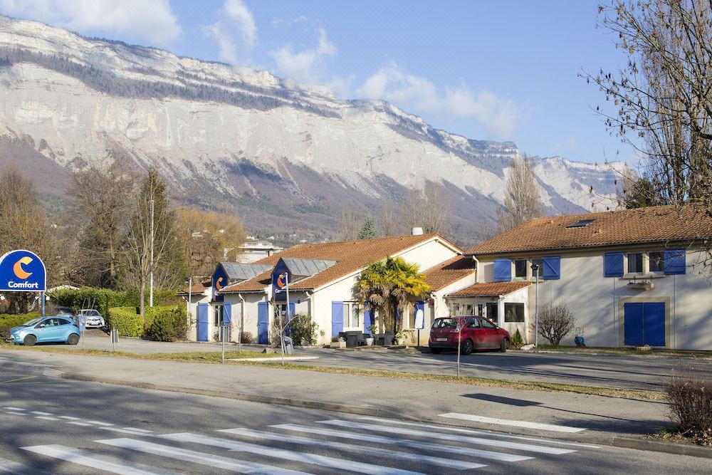 Photo of Buildings in Meylan