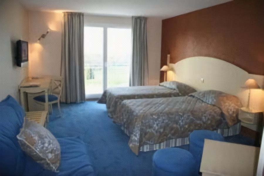 Photo of Bedroom in Albon